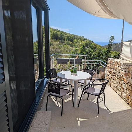 Rural House Pikola With Sea View On Vis Island Villa Komiža Exteriör bild