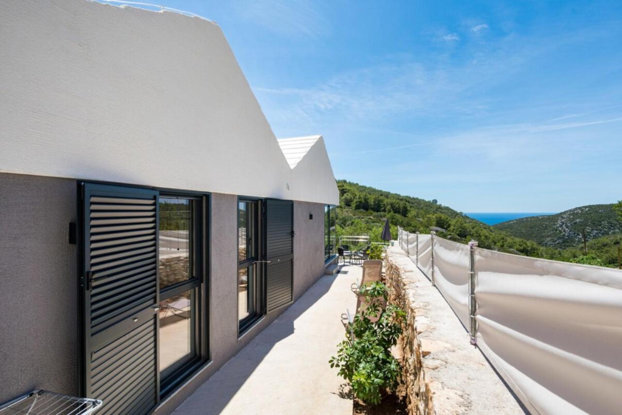 Rural House Pikola With Sea View On Vis Island Villa Komiža Exteriör bild