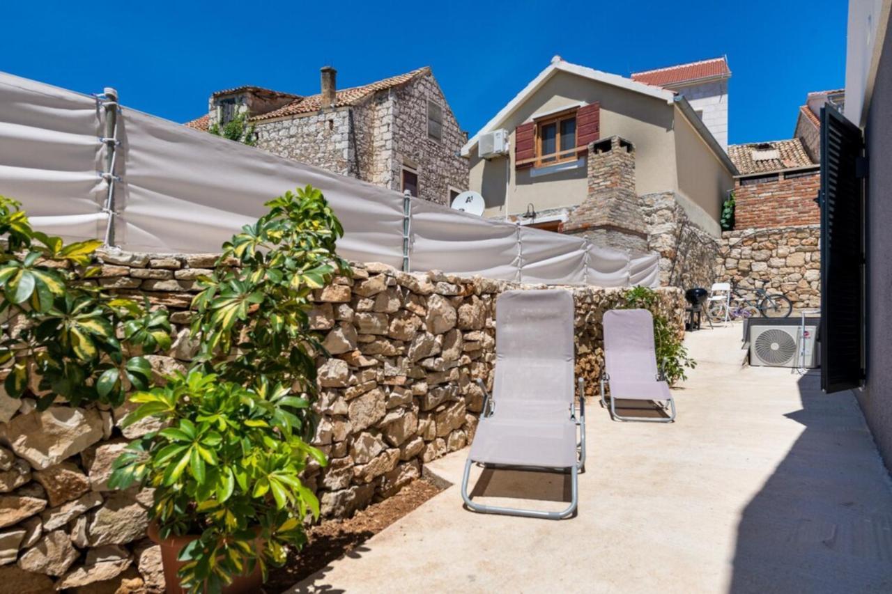 Rural House Pikola With Sea View On Vis Island Villa Komiža Exteriör bild